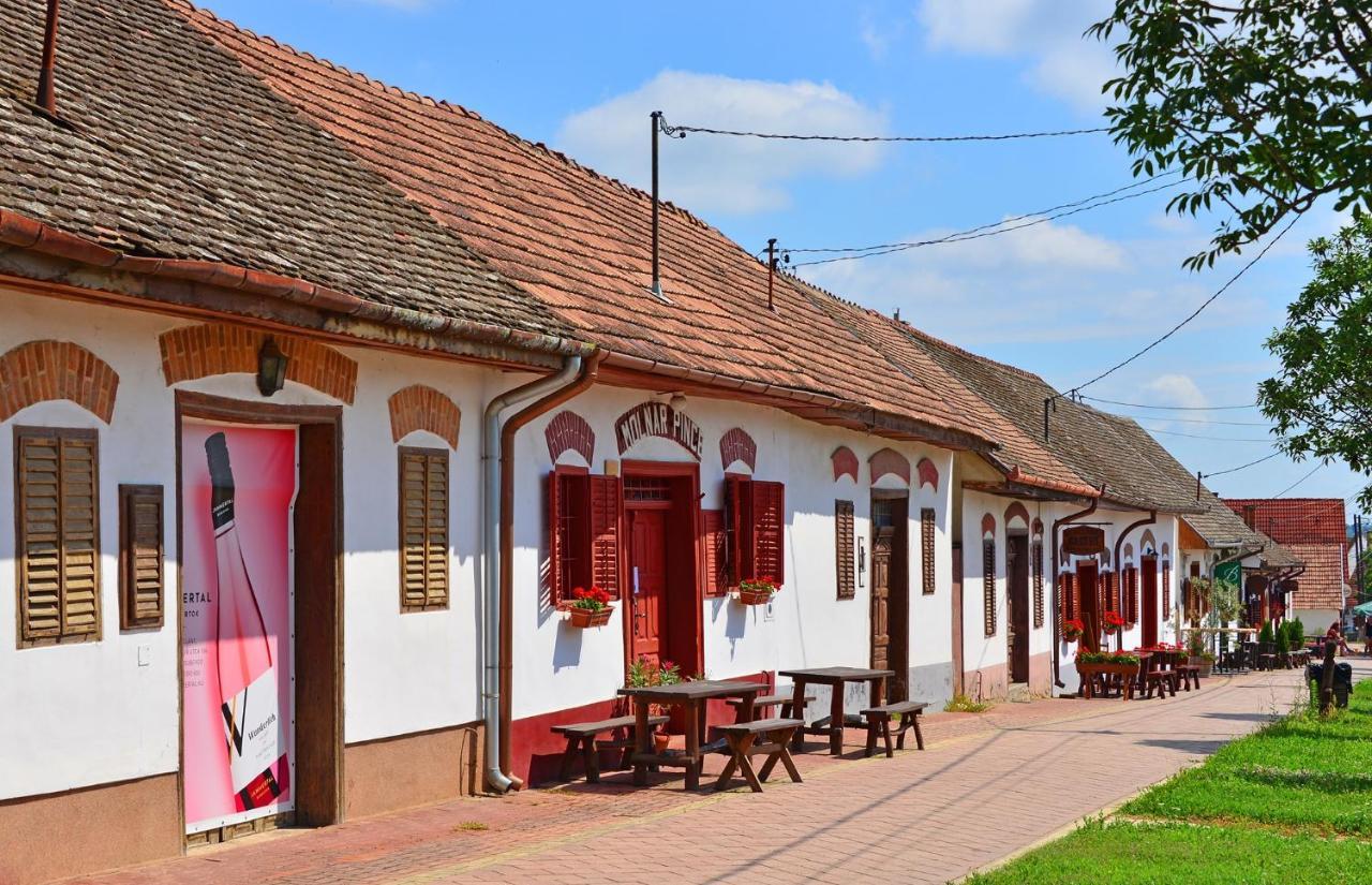 Holiday Apartmanház Harkány Exteriér fotografie